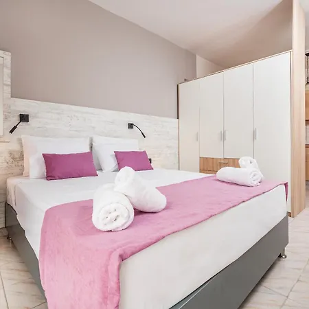 Silia Apartments1 Апартаменты Ampavris